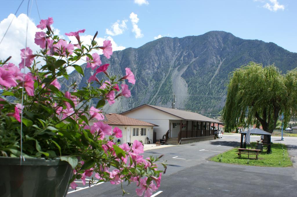 Elks Motel Keremeos Exteriér fotografie