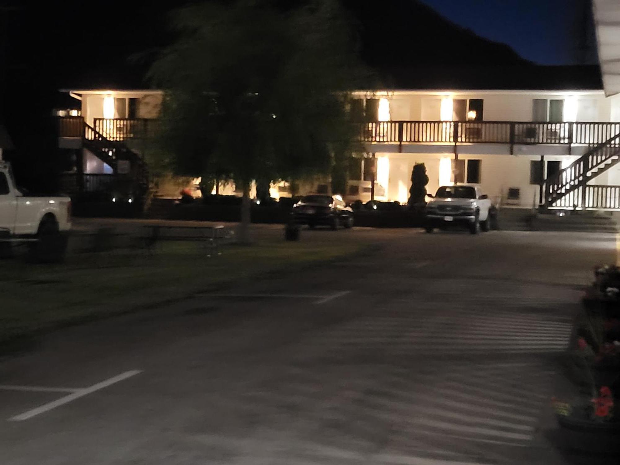 Elks Motel Keremeos Exteriér fotografie